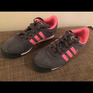 Women’s Adidas Samoa sneaker